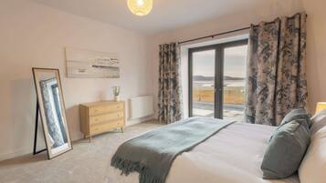 7 bedrooms, iron/ironing board, travel crib, WiFi