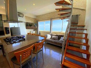 Apart Daire, 3 Yatak Odası, Kişiye Özel Havuzlu, Bahçe Manzaralı | İç mekân