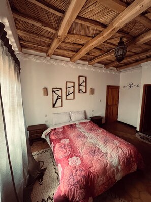 Deluxe Double Room, Mountain View | Free WiFi - Hiking nomads guesthouse (Ait Sedrate Jbel El Soufla)