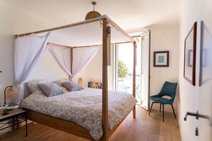 4 chambres, fer et planche à repasser, Wi-Fi, draps fournis