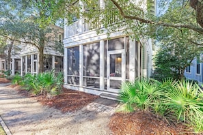 Exterior - The Crossings District of Watercolor! Resort Amenities!Bikes! (Santa Rosa Beach)