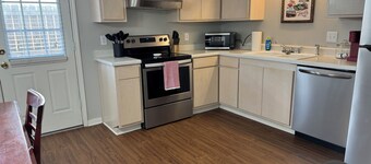 Cozy 2-bedroom condo in Starkville. Close to MSU and all attractions