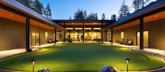 Shirley Woods Golf House, Luxury golf house, putting green, golf simulator, hot tub, sauna