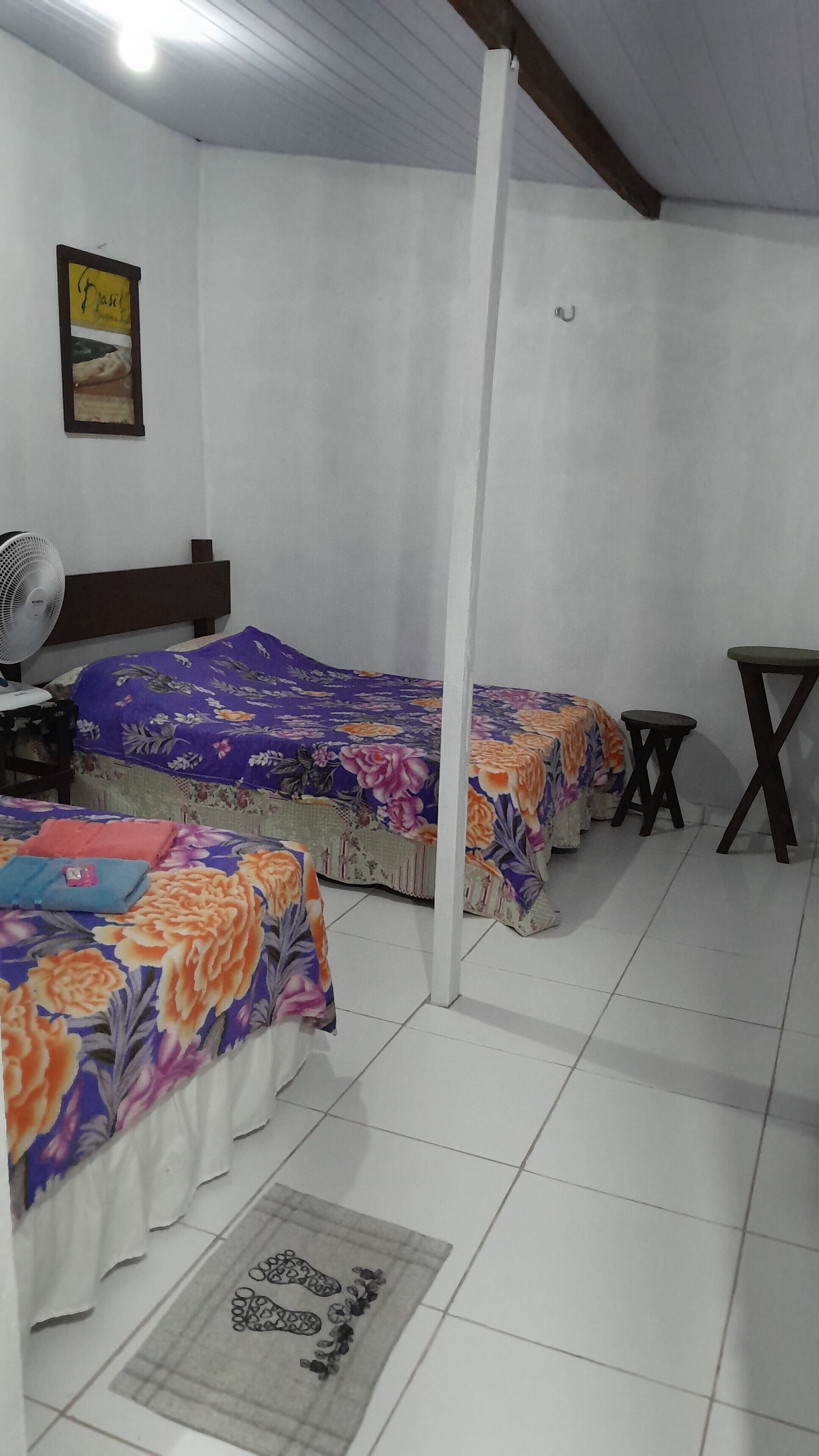 Dobbelt- eller tomannsrom – deluxe, 2 dobbeltsenger, ikke-røyk, kjøkken | Sengetøy av topp kvalitet, minibar og skrivebord for bærbar PC