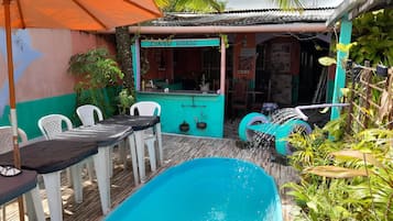 Kolam renang outdoor