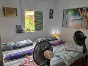 Familieværelse med dobbeltseng eller 2 enkeltsenge - 2 dobbeltsenge - ikke-ryger - aircondition | Premium-sengetøj, minibar, gratis Wi-Fi, sengetøj
