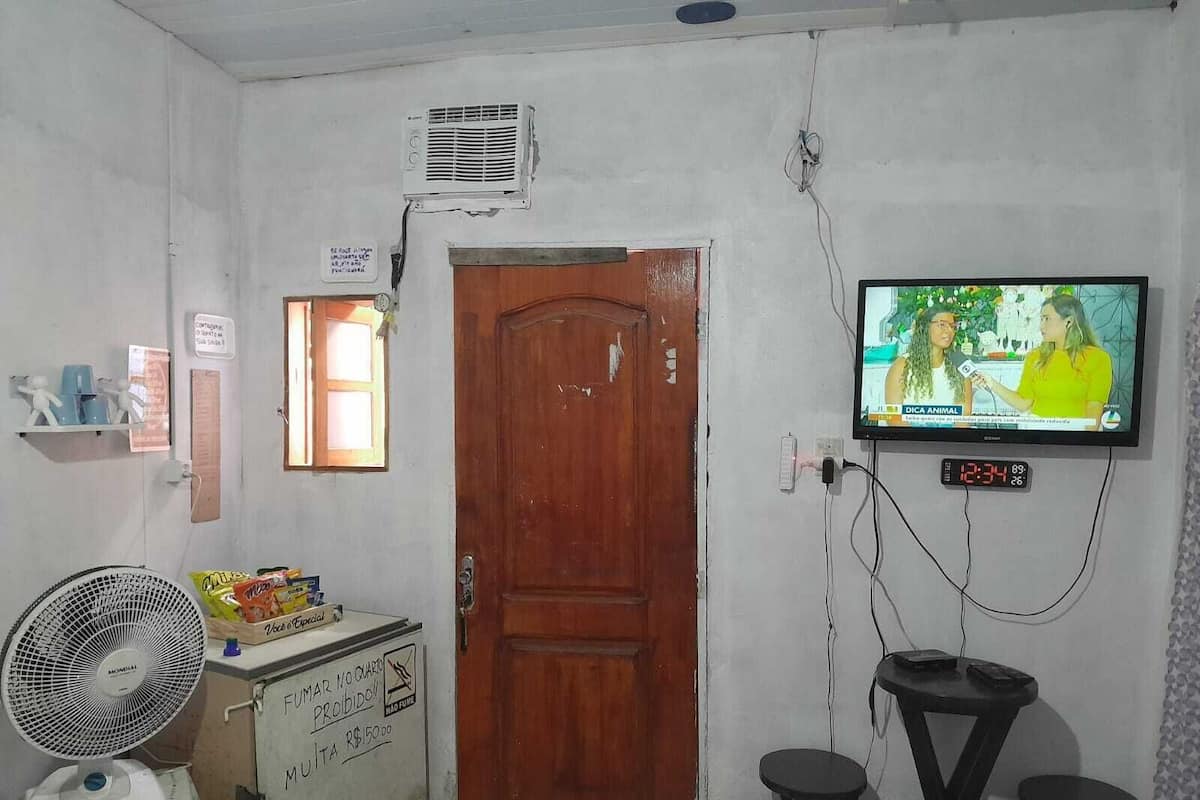 Premium bedding, minibar, laptop workspace, free WiFi