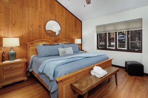 2 bedrooms, desk, iron/ironing board, WiFi