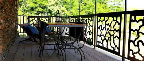 House | Balcony
