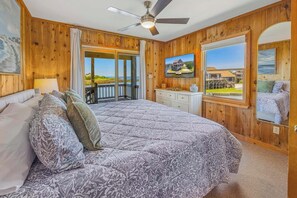 3 室のベッドルーム、WiFi (無料)、ベッドシーツ