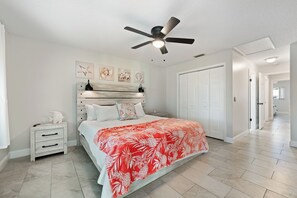 3 habitaciones, escritorio, tabla de planchar con plancha y wifi gratis