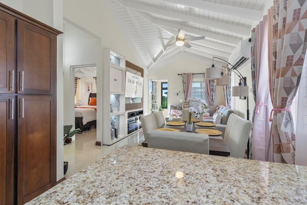 2 soverom, strykejern/-brett, wi-fi og sengetøy