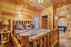 3 bedrooms, desk, travel cot, free WiFi