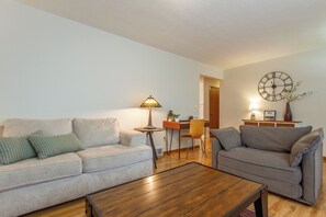 TV connectée, jeux vidéo, livres