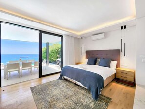 3 bedrooms, desk, iron/ironing board, WiFi - Ocean Villa - Ultra Luxury Apt in Bantry Bay (Cape Town)