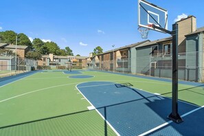 Sports court - Landing | Amazing 1BD, Gym, Courtyard (Denton)