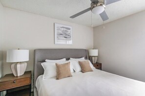 1 bedroom, desk, iron/ironing board, WiFi