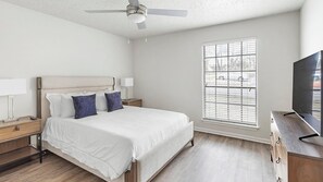 2 bedrooms, desk, iron/ironing board, WiFi