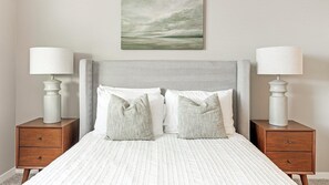 2 habitaciones, escritorio, tabla de planchar con plancha y wifi 