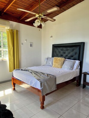 3 bedrooms, iron/ironing board, bed sheets