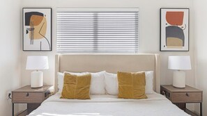 1 chambre, bureau, fer et planche à repasser, Wi-Fi