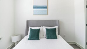 1 bedroom, desk, iron/ironing board, WiFi - Landing | Amazing 1BD, Clubhouse, Gym (Houston)