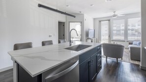 Interior - Landing | Stylish 1BD, Gym, Clubhouse (Houston)