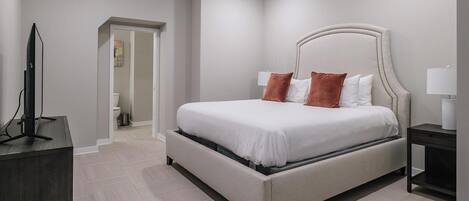 2 bedrooms, desk, iron/ironing board, WiFi