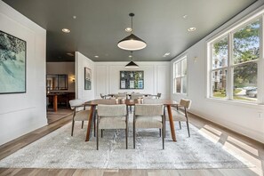 Dining - Landing at Lofts at Weston Lakeside - 1 Bedroom... (Cary)