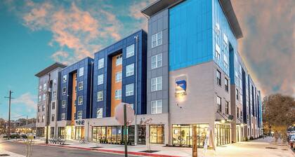 Landing at The Nine @ Memphis - 2 Bedrooms in U...
