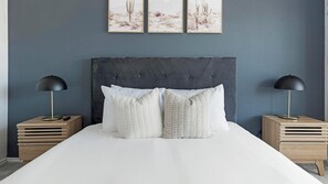 1 soverom, skrivebord, strykejern/-brett og wi-fi