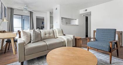 Landing | Incredible 2BD, Pool, Gym
