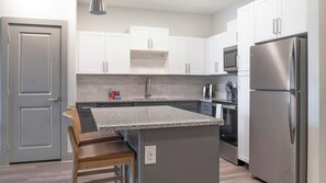Refrigerador y comedor