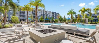 Landing | Chic 1BD, Courtyard, Gym