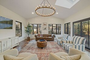 TV, fireplace, ping pong - Fire Place, Game Room & Backyard | Family Retreat (Suffern)