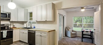 Families and large groups, with TVs in every room