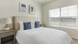 1 bedroom, desk, iron/ironing board, WiFi