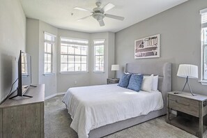 3 habitaciones, escritorio, tabla de planchar con plancha y wifi 