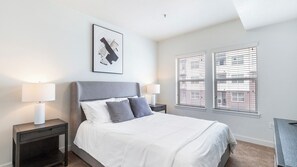 1 habitación, escritorio, tabla de planchar con plancha y wifi 