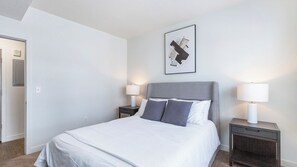 1 bedroom, desk, iron/ironing board, WiFi