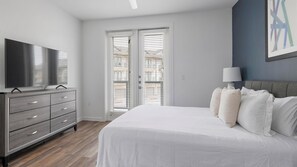 1 chambre, bureau, fer et planche à repasser, Wi-Fi