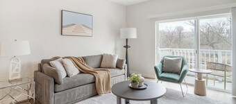Landing at Willow Glen Lofts - 1 Bedroom in Wil...