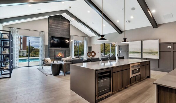 Interior - Landing | Chic 2BD, Pool, Gym (Willow Springs)