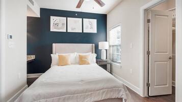 1 間睡房、書桌、熨斗/熨衫板、Wi-Fi