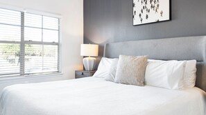 1 quarto, escrivaninha, ferros/tábuas de passar roupa, Wi-Fi