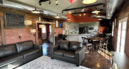 Charming 1-bedroom house in lovely Lovell with WiFi, AC