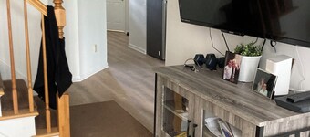 Short term 3 month rental in Berkeley Heights - Charming 2-bed townhome 