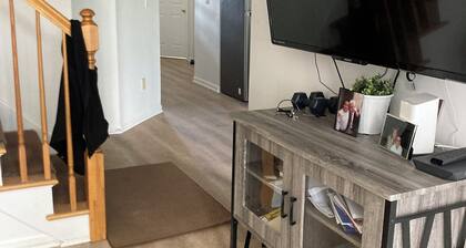 Short term 3 month rental in Berkeley Heights - Charming 2-bed townhome