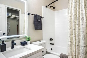 Hårtørrer, Sæbe, Shampoo, Toiletpapir