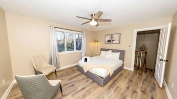 6 bedrooms, iron/ironing board, WiFi, bed sheets